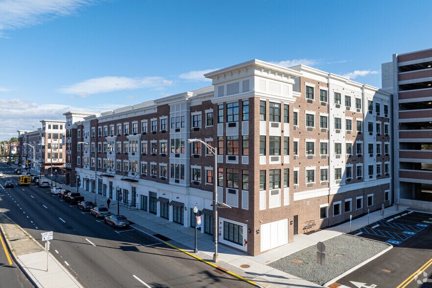 Primary Photo Of 10 W Westfield Ave W, Roselle Park Apartments For Lease