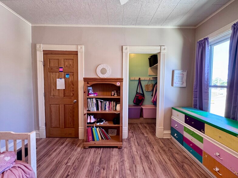 More Photos Of 1415 4th St, Fulton Storefront Retail Residential For Sale