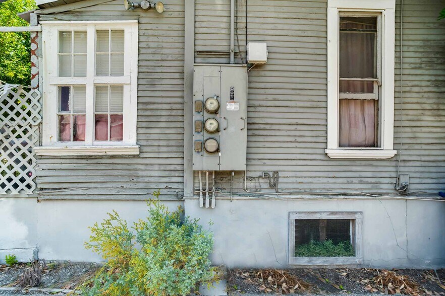 More Photos Of 3019 Baldwin St, Los Angeles Apartments For Sale