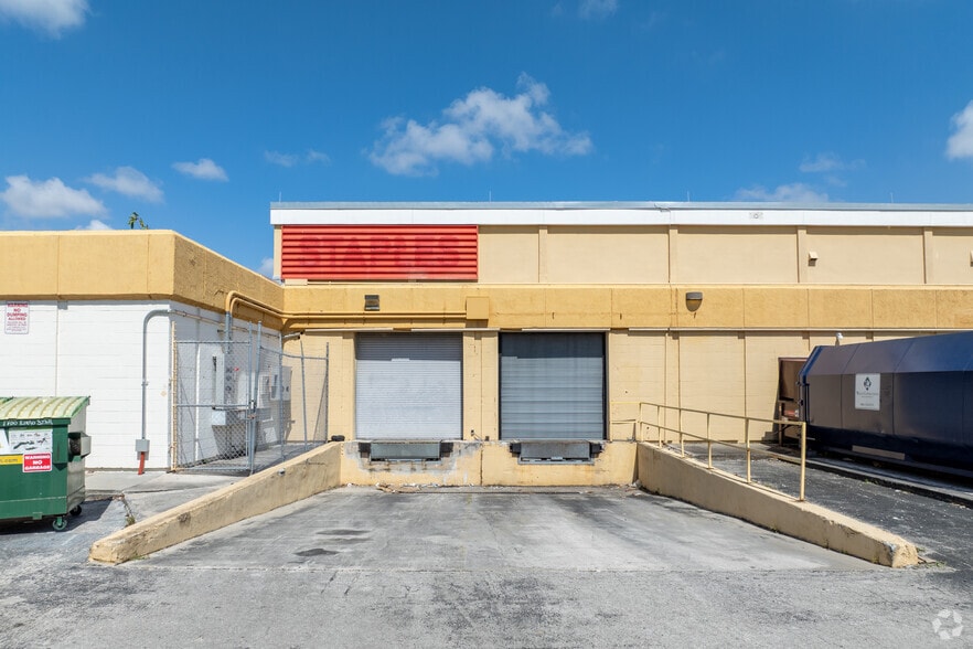 More Photos Of 1700 W 49th St, Hialeah Unknown For Lease