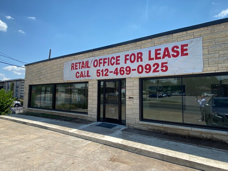More Photos Of 2309 Manor Rd, Austin Freestanding For Lease
