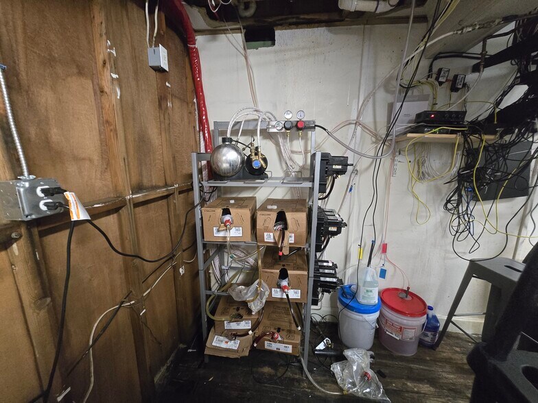 More Photos Of 48 School St, Lincoln Restaurant For Sale