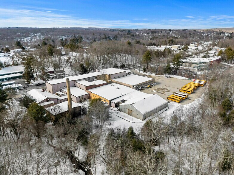 More Photos Of 137 Schofield Ave, Dudley Showroom For Sale