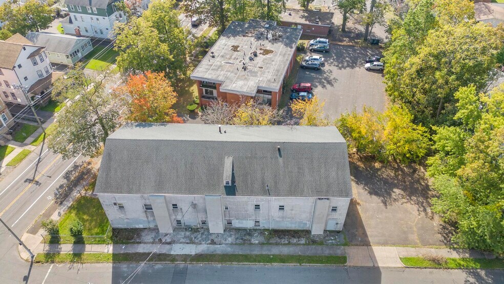 More Photos Of 500 Burritt St, New Britain Light Distribution For Sale