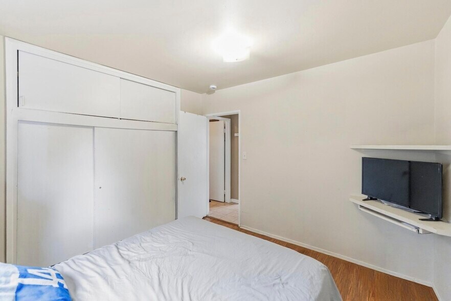 More Photos Of 14916-14920 Chadron Ave, Gardena Apartments For Sale