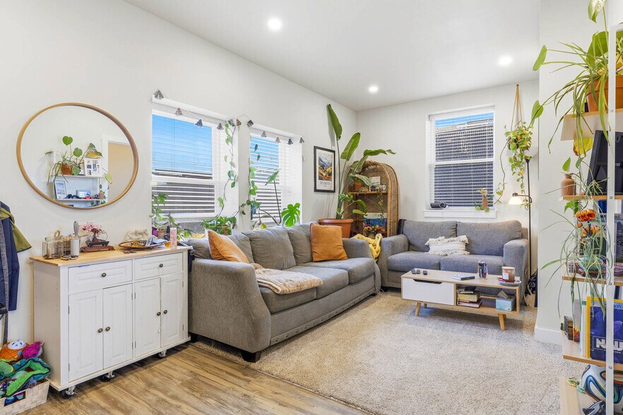 More Photos Of 329 S 3rd Ave, Walla Walla Apartments For Sale