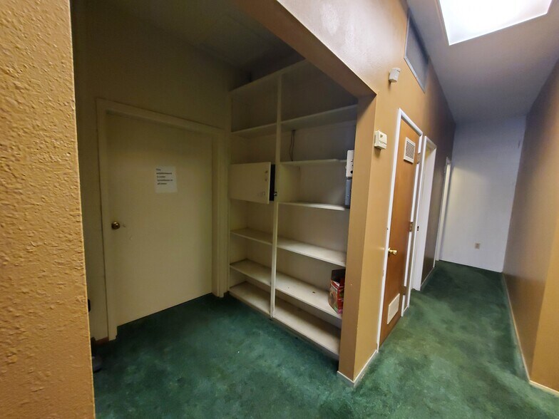 More Photos Of 1343-1353 W Main St, Merced General Retail For Sale