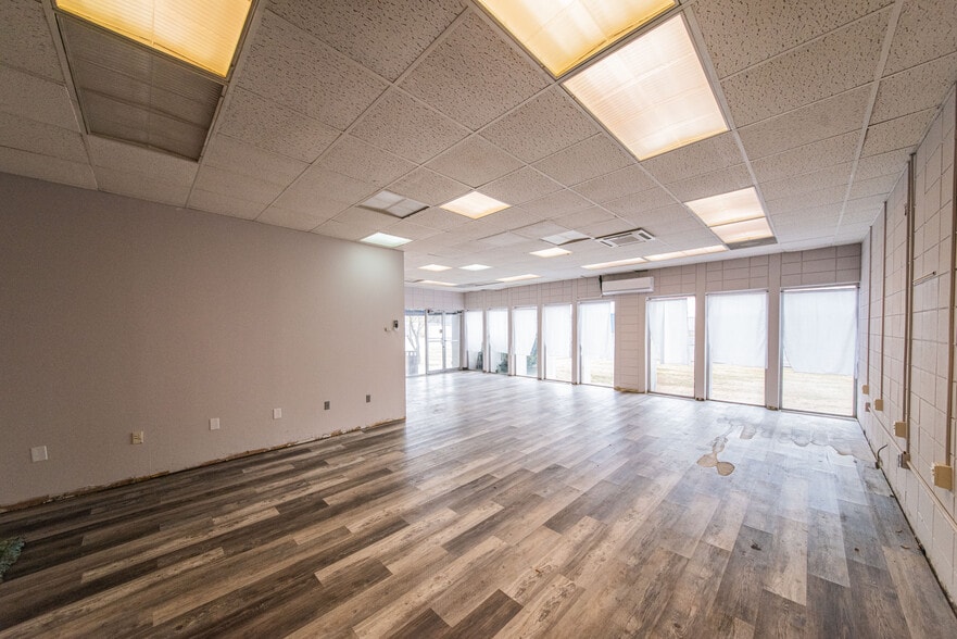 More Photos Of 3000 Irvin Cobb Dr, Paducah Warehouse For Sale