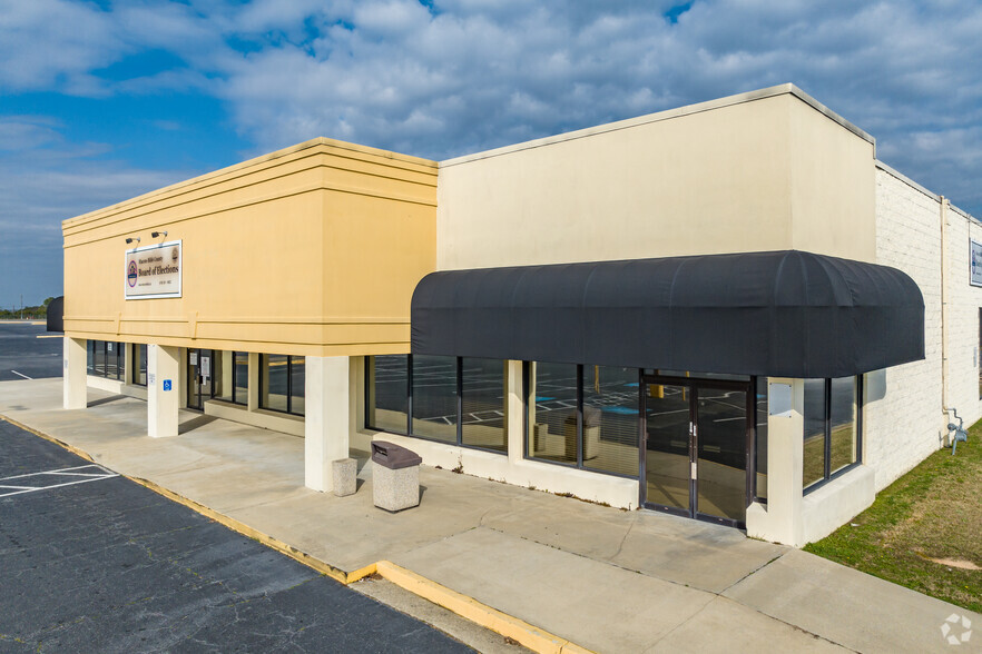 Primary Photo Of 2815 Pio Nono Ave, Macon-Bibb Showroom For Lease