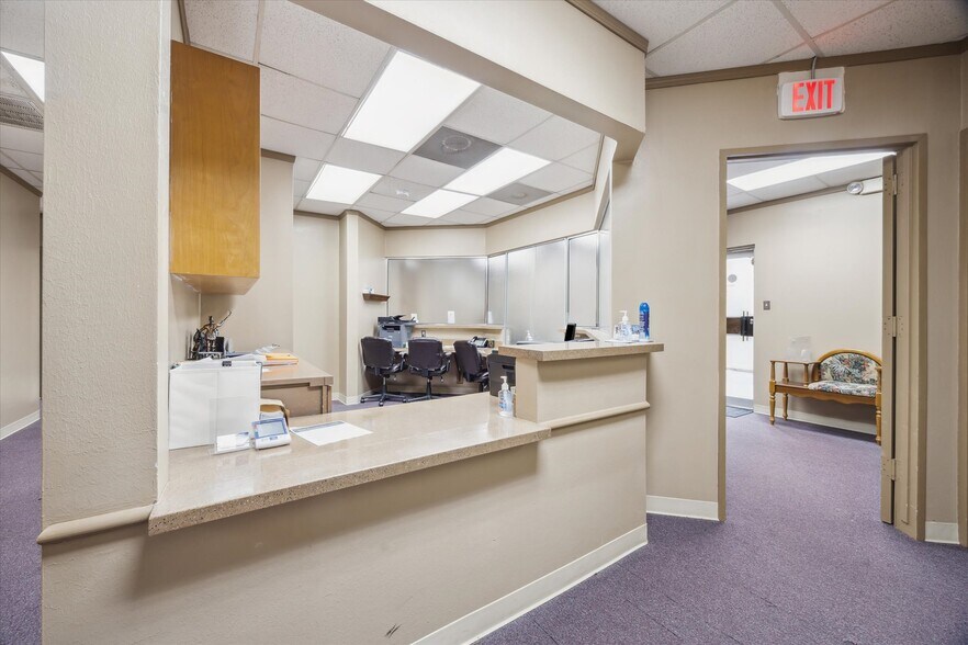 More Photos Of 6504 Memorial Dr, Texas City Medical For Sale