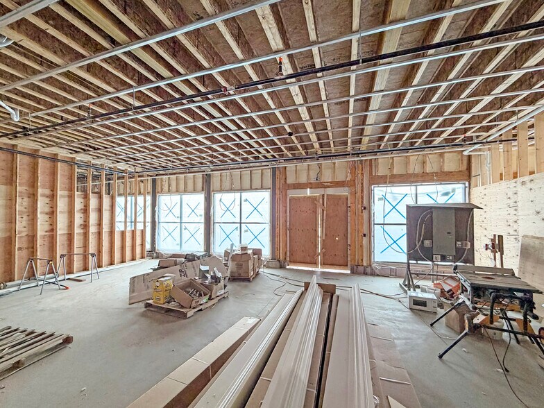 More Photos Of 3 Newburyport Tpke, Newbury Apartments For Lease