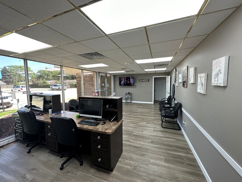 More Photos Of 1190 E Twelve Mile Rd, Madison Heights Medical For Sale