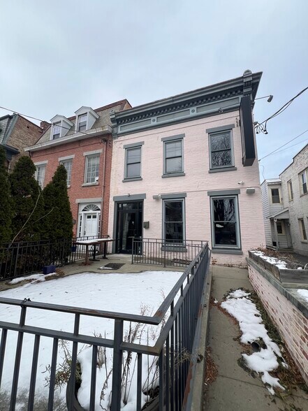 Primary Photo Of 617 Union St, Schenectady Restaurant For Sale