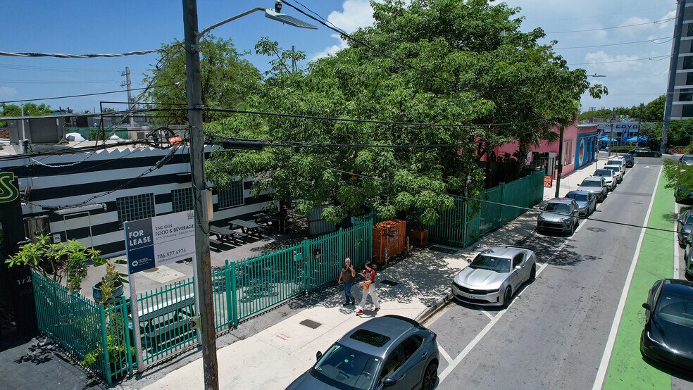 Primary Photo Of 176 NW 24th St, Miami Restaurant For Lease