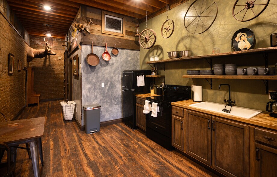 More Photos Of 304 Victor Ave, Victor Multifamily For Sale
