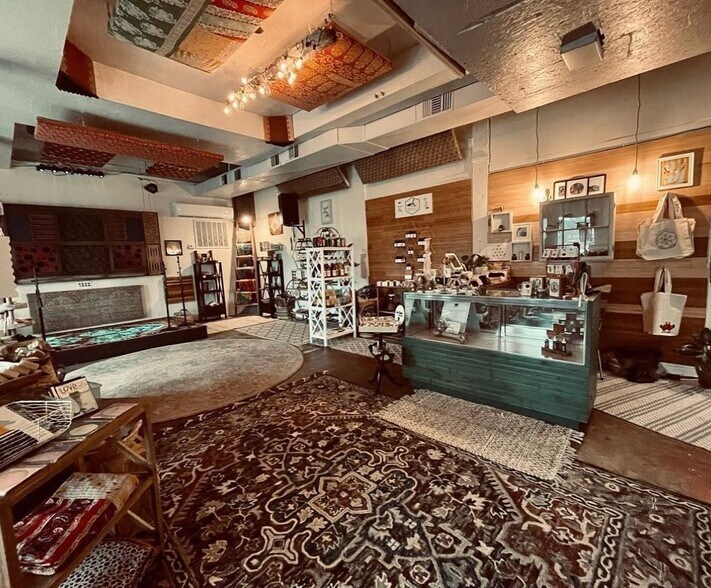 More Photos Of 1209 S Croatan Hwy, Kill Devil Hills Storefront For Sale