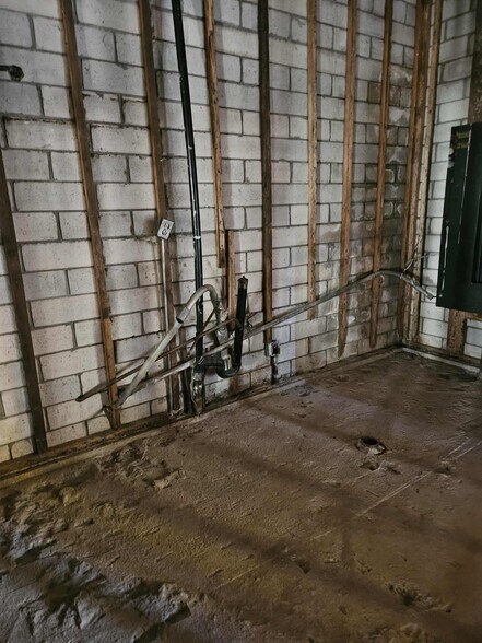 More Photos Of 1350 Main St, Susanville Restaurant For Sale