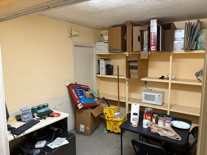 More Photos Of 906 Abercorn St, Savannah Office For Sale