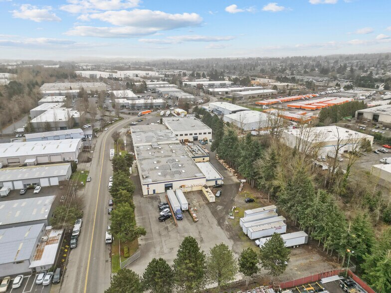 More Photos Of 12812 NE Whitaker Way, Portland Warehouse For Lease