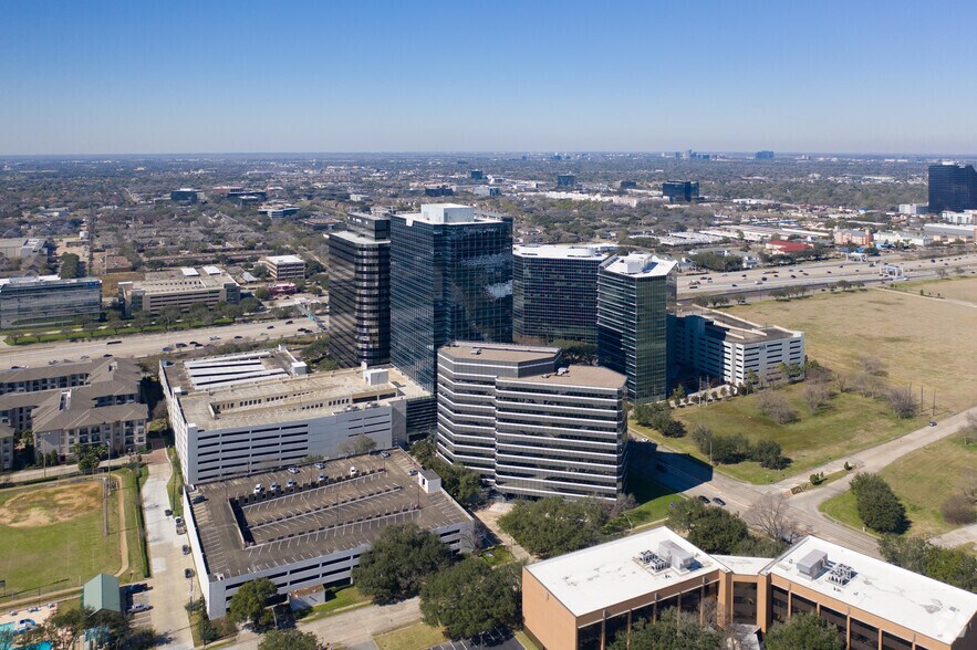 More Photos Of 10333 Richmond Ave, Houston Office For Lease