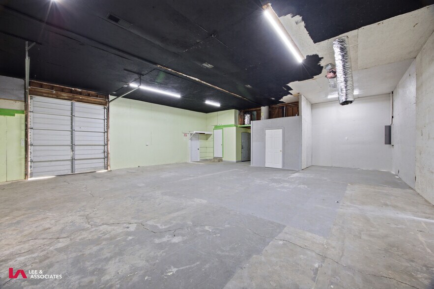 More Photos Of 9135 S Main St, Jonesboro Light Manufacturing For Sale