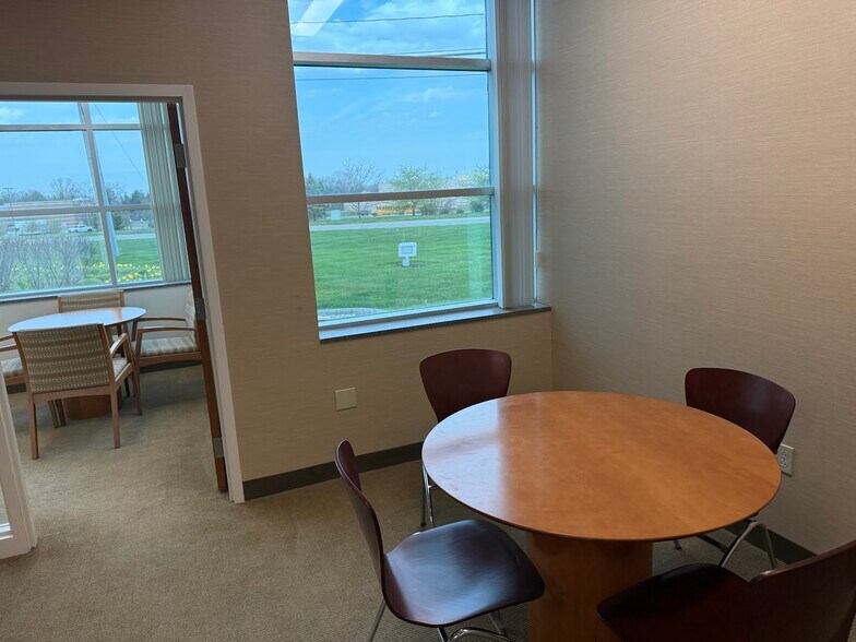 More Photos Of 8235 N Holly Rd, Grand Blanc Office For Lease