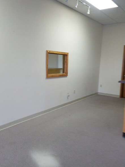 More Photos Of 935 Wilcox Ct, Kingsport Unknown For Lease