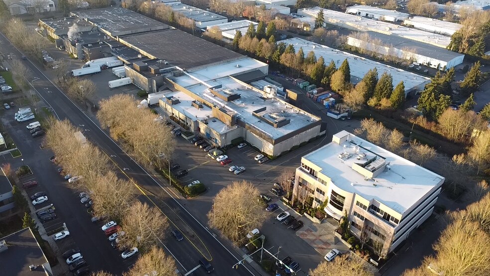 More Photos Of 15400 NE 90th St, Redmond Office For Lease