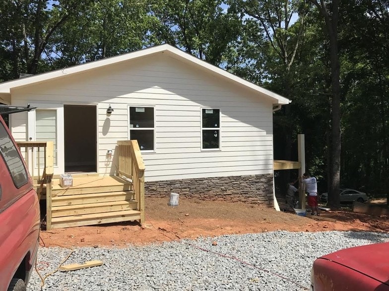 More Photos Of 2627 Holly St, Holly Springs Office Residential For Sale