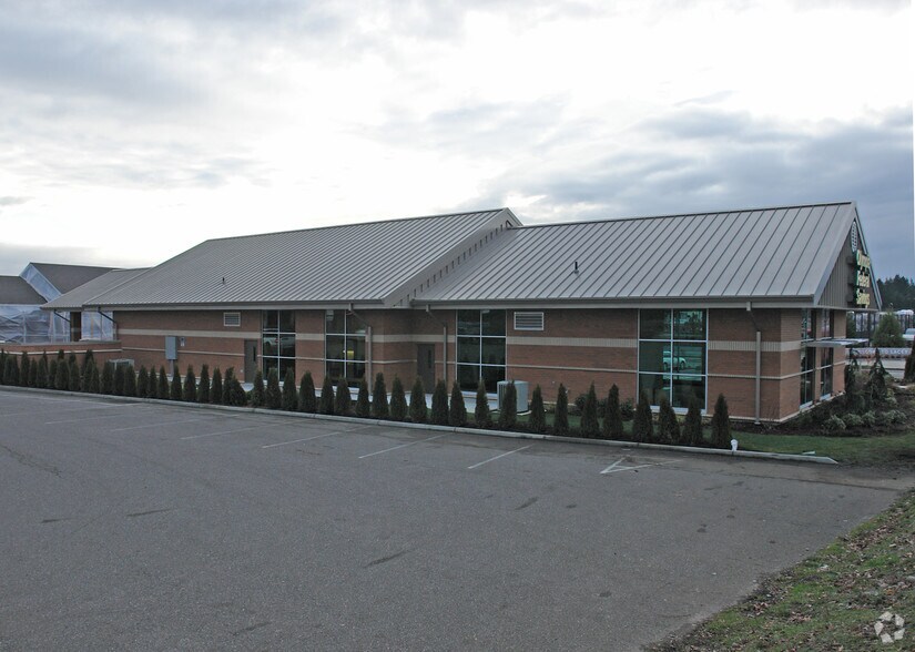 More Photos Of 8300 Quinault Dr NE, Lacey Bank For Lease