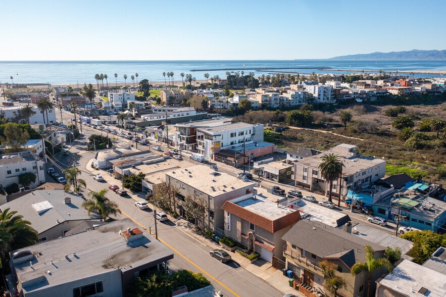 More Photos Of 363 Pershing Dr, Playa del Rey Multifamily For Sale