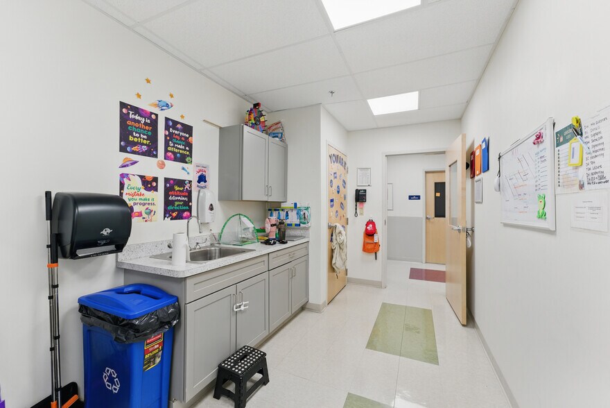 More Photos Of 2024 Westover Rd, Chicopee Warehouse For Sale