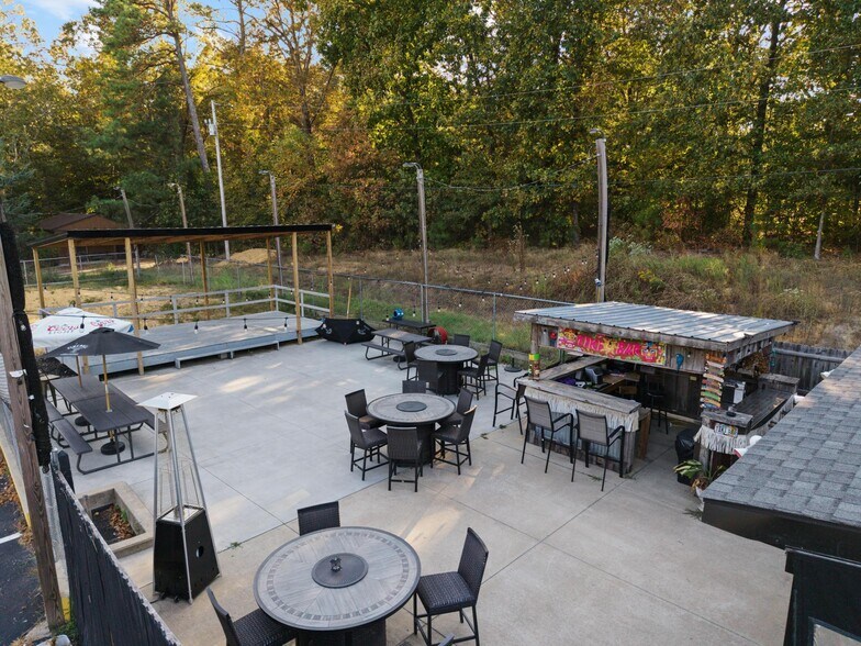 More Photos Of 11728 US Highway 68 E, Benton Flex For Sale