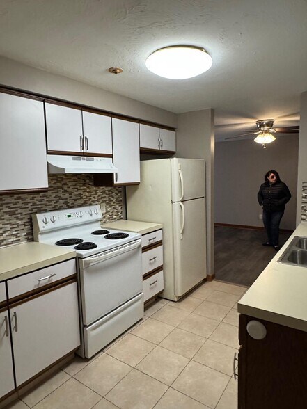 More Photos Of 6 8 12-14 Rosemont Terrace and 50-68 Woonasquatuck, Providence Apartments For Sale