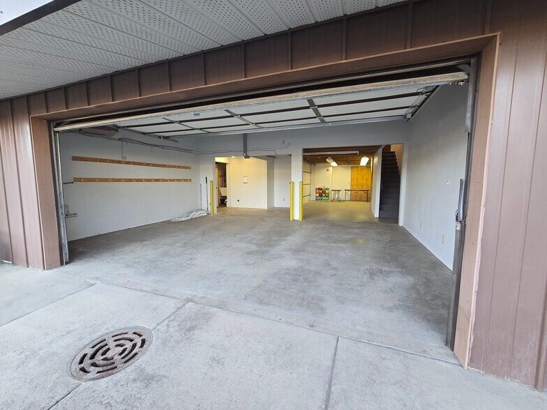 More Photos Of 2702 N Perry St, Spokane Office Residential For Sale