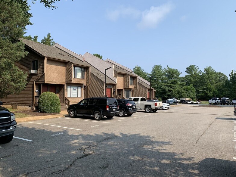 More Photos Of 400 Southlake Blvd, Richmond Office For Lease