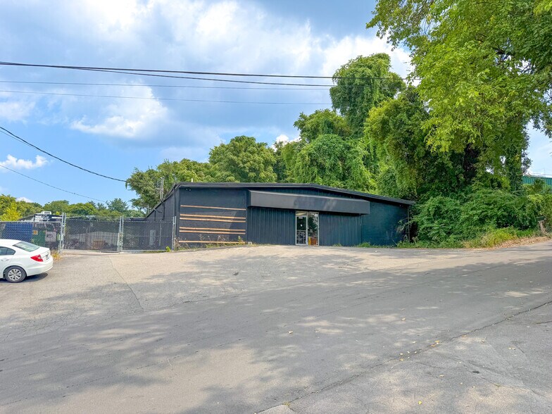 Primary Photo Of 2110 Carson St, Nashville Warehouse For Lease