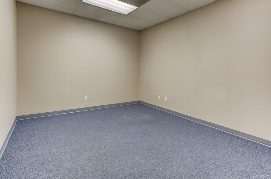 More Photos Of 871 Cotting Ct, Vacaville Warehouse For Lease