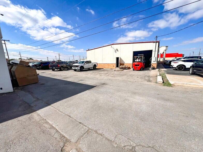 More Photos Of 3205 W Wall St, Midland Auto Dealership For Sale