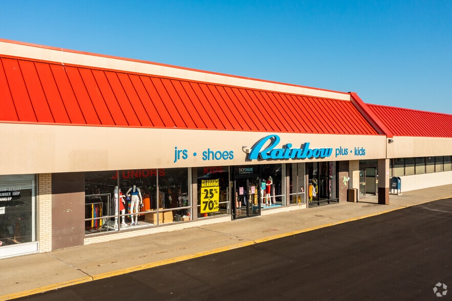 More Photos Of 4813-4945 Clio Rd, Flint Unknown For Lease