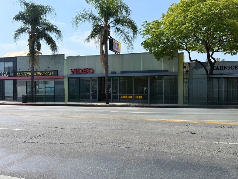 Primary Photo Of 21418 Sherman Way, Canoga Park Storefront For Lease