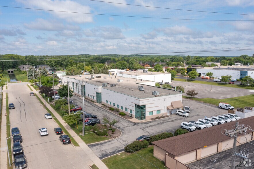 More Photos Of 11214-11250 W Lapham St, West Allis Research And Development For Lease