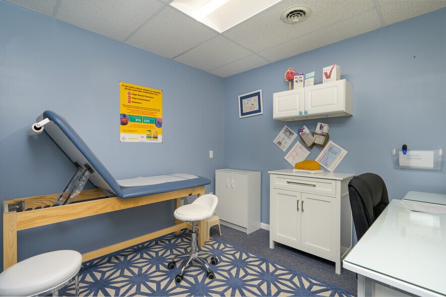 More Photos Of 755 Boardman Canfield Rd, Boardman Medical For Lease