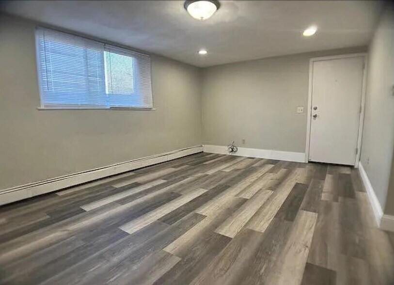 More Photos Of 522 N Main St, Hanna City Apartments For Sale