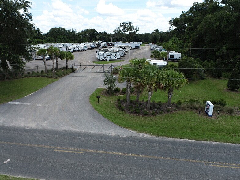 Primary Photo Of 4545 NW 27th Ave, Ocala Parking Lot For Lease