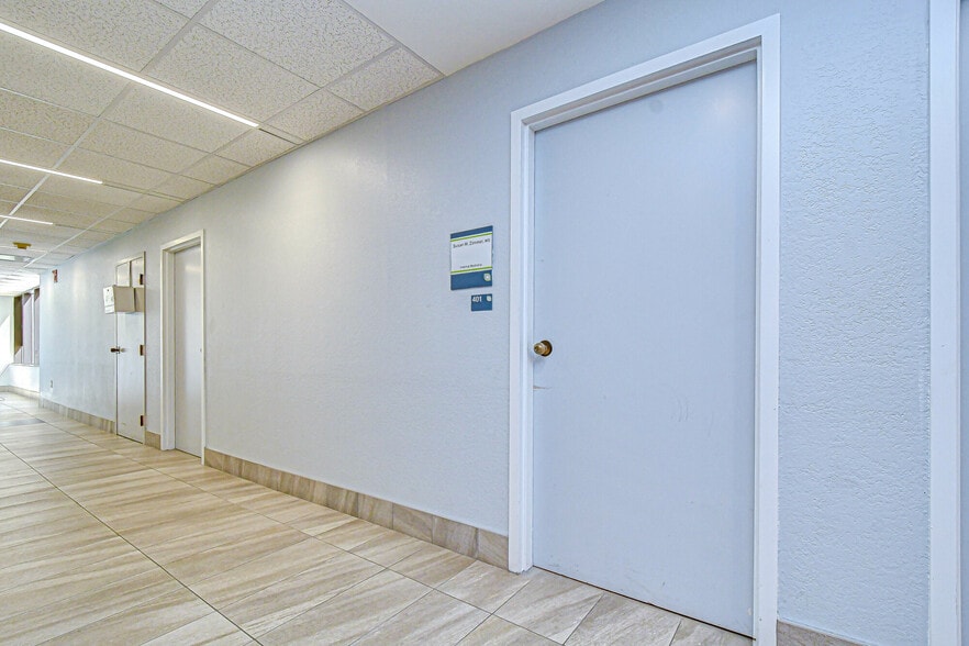 More Photos Of 4710 N Habana Ave, Tampa Medical For Sale