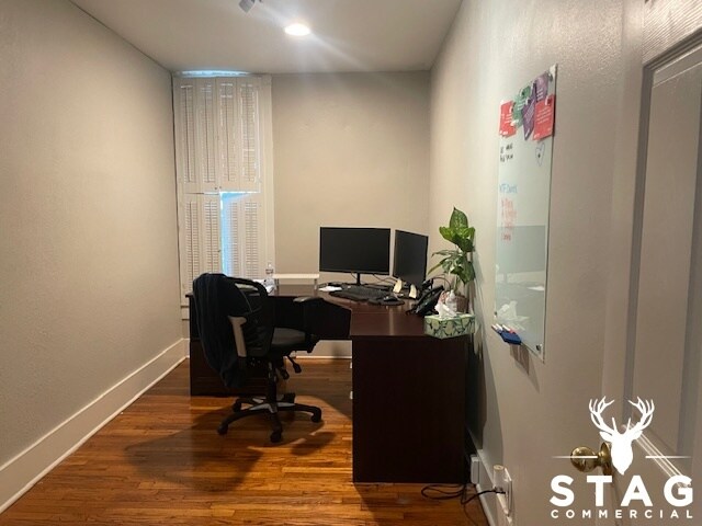 More Photos Of 903 N Elm St, Denton Office For Lease