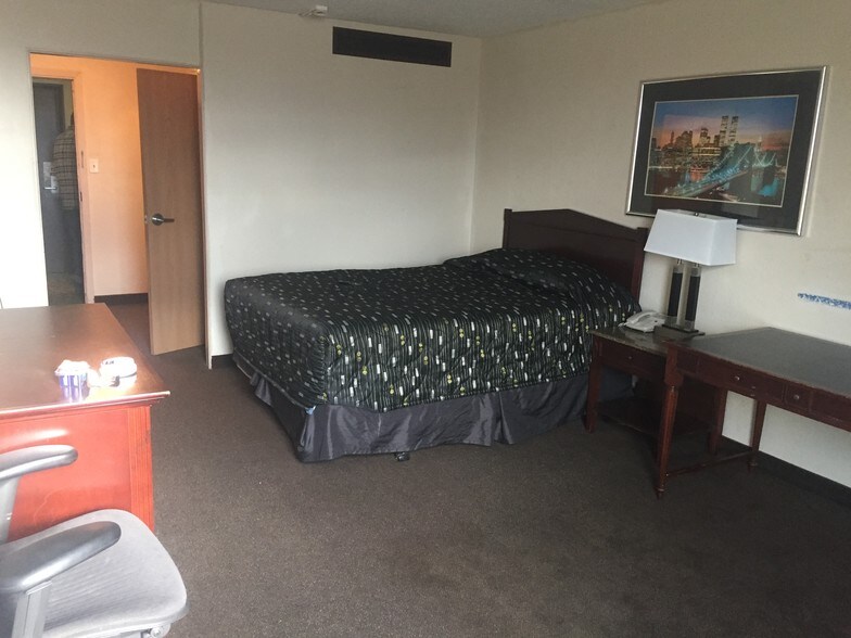 More Photos Of 2315 N Broadway, Minot Hospitality For Sale