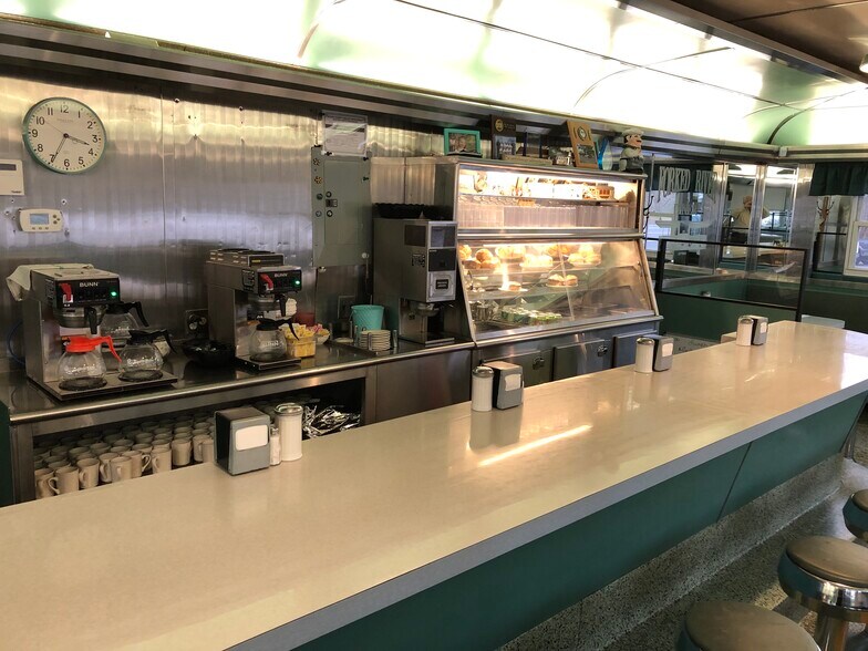 More Photos Of 317 S Main St, Forked River Restaurant For Sale
