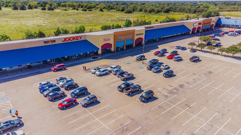 More Photos Of 301 Tanger Dr, Terrell Unknown For Lease